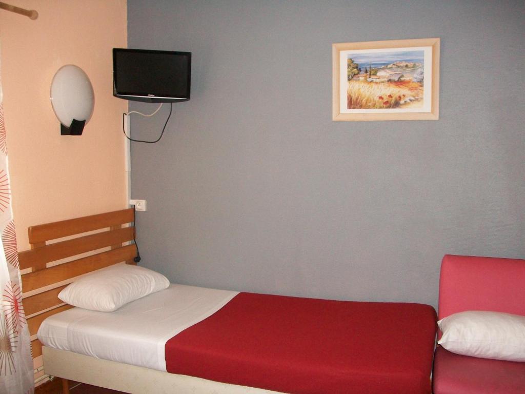 L'aiglon Hotel *